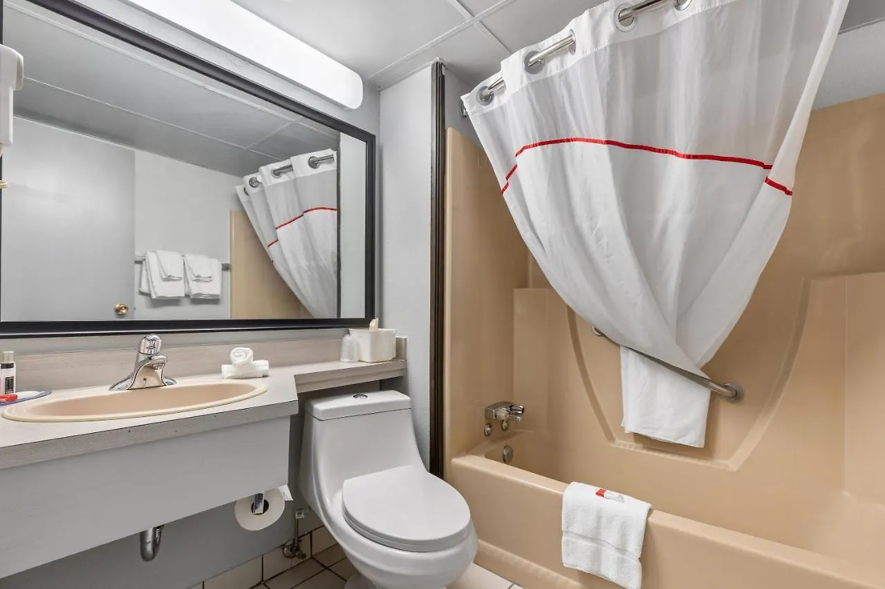 Emerald Hotel & Suites Calgary Airport