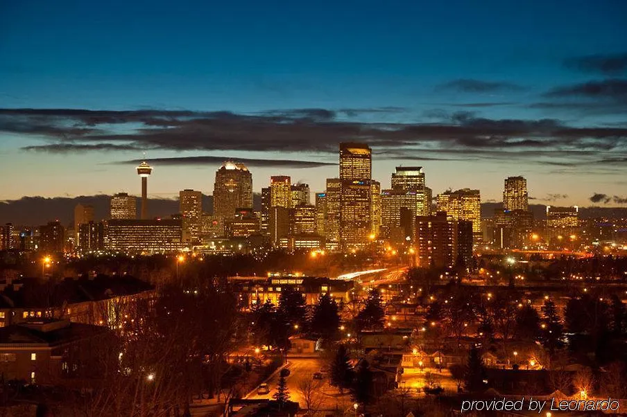 Emerald Hotel & Suites Calgary Airport