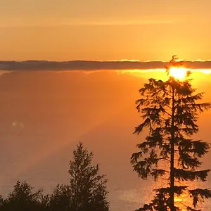 https://ocean-melody-vacation-rooms.vancouver-hotels-bc.net