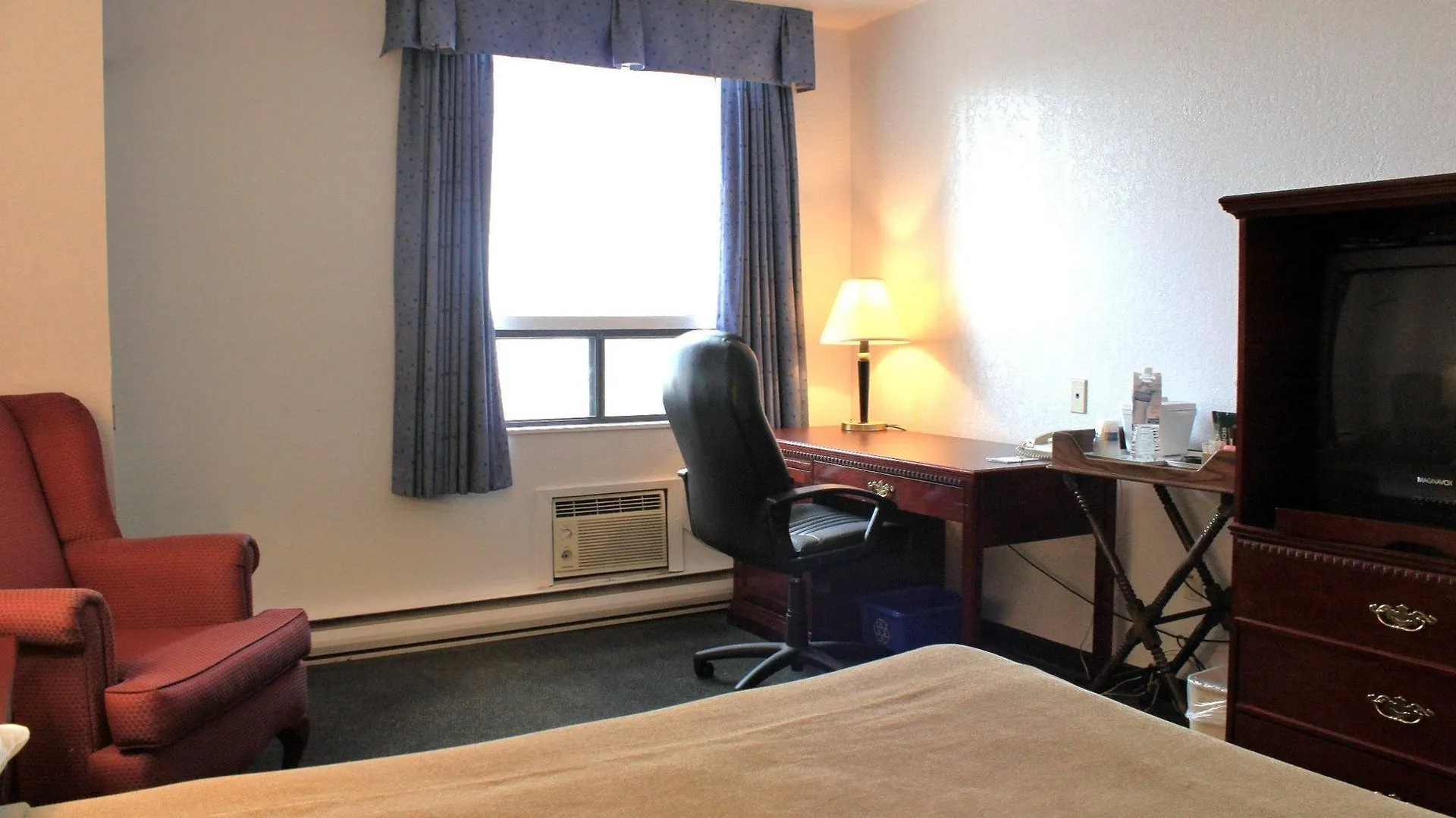 Emerald Hotel & Suites Calgary Airport