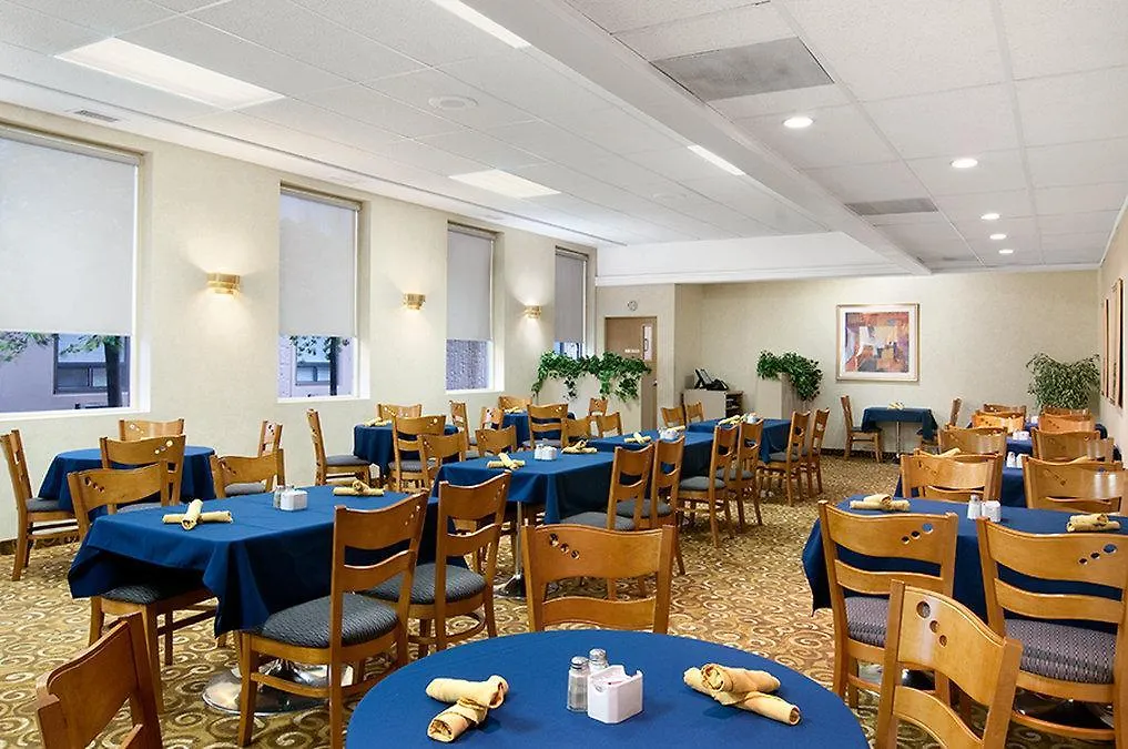 Emerald Hotel & Suites Calgary Airport
